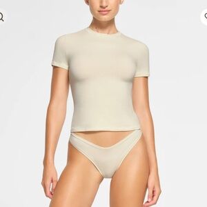 SKIMS Cotton Jersey T-shirt in Bone